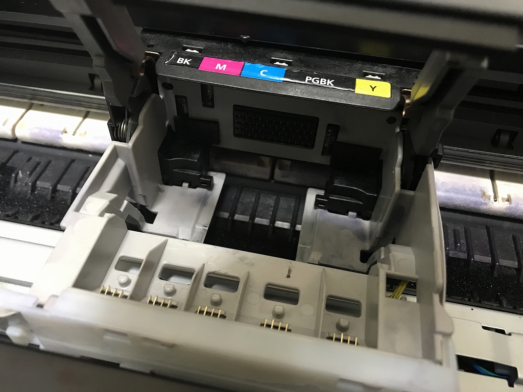 インクジェットプリンタでクリーニング機能を実施しても印刷が汚れてしまう 静岡県藤枝市のデザインスタジオ エフ